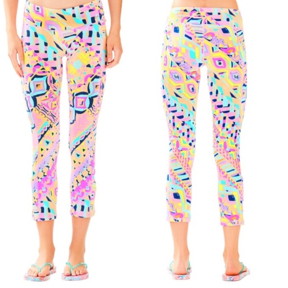 Lilly Pulitzer Weekender Luxletic Cropped Leggings in Pink Plantain 26123 Small - Picture 1 of 7